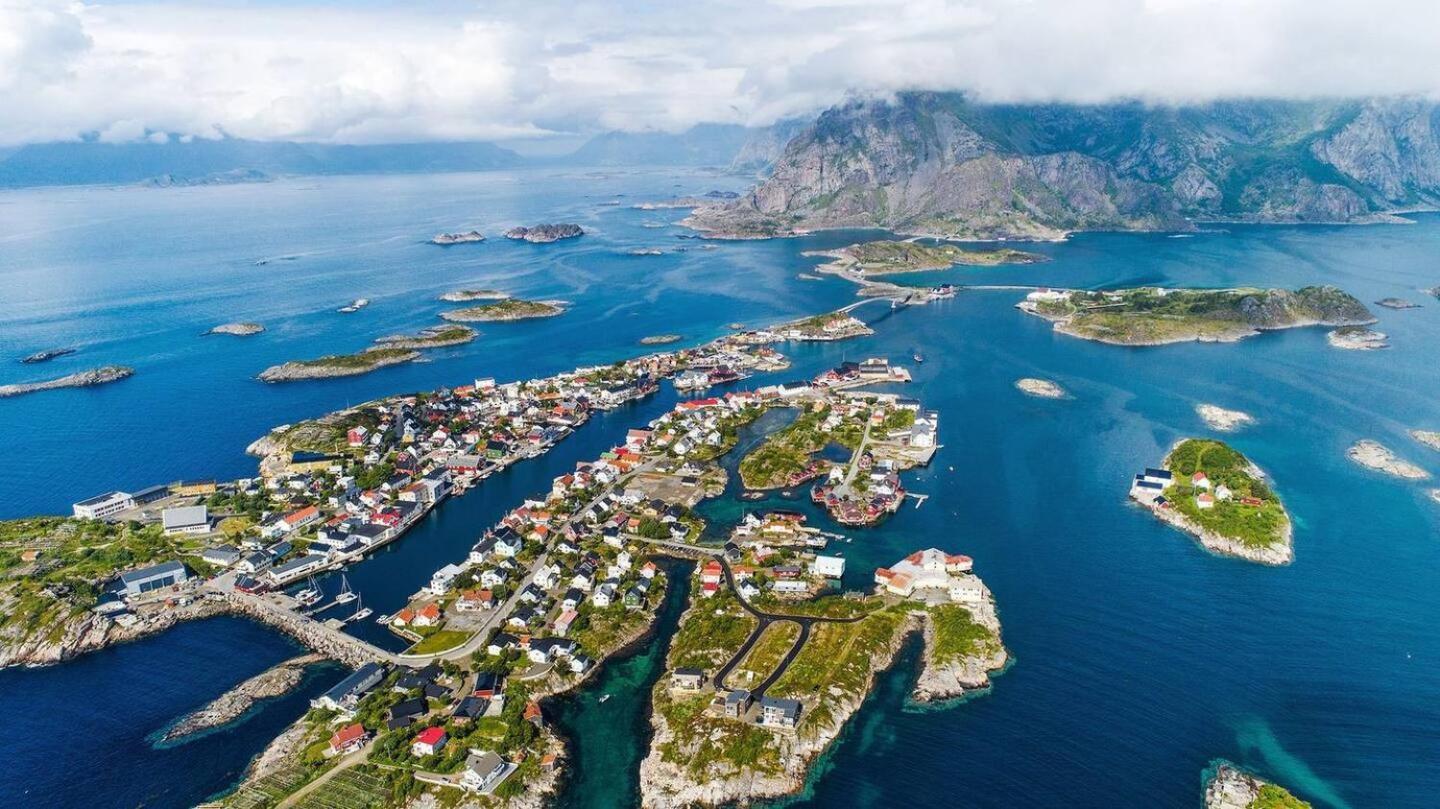 Attraktiv Leilighet Pa Kaikanten I Henningsvær Dış mekan fotoğraf